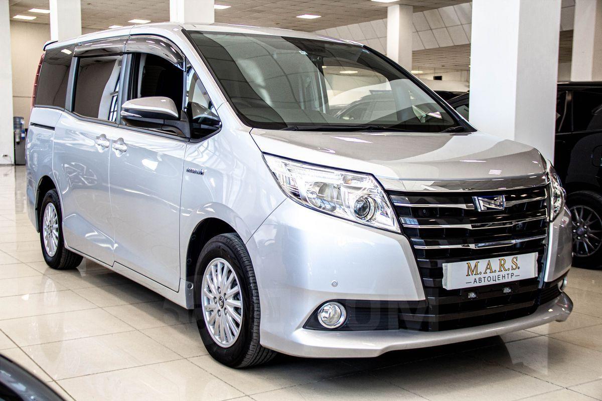 Toyota noah 2012 фото